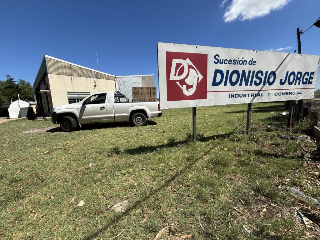 Dionisio Jorge Local